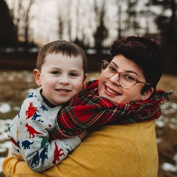 Meet your Posher, Amy - Picture 1 of 1